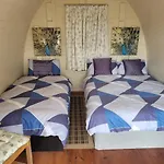 אתר קמפינג Shannon Estuary Glamping Budget-sustainable-biodiversity Habitat--rustic-countryside *