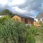 Shannon Estuary Glamping Budget-sustainable-biodiversity Habitat--rustic-countryside Кемпинг