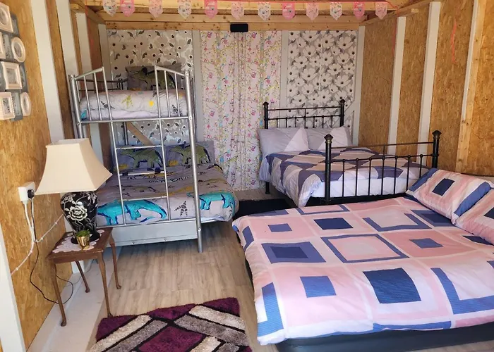 Campsite Shannon Estuary Glamping Budget-sustainable-biodiversity Habitat--rustic-countryside Effernan