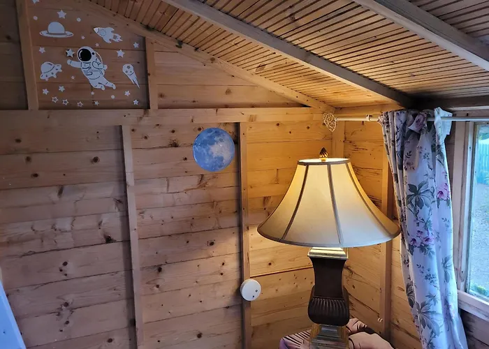 Shannon Estuary Glamping Budget-sustainable-biodiversity Habitat--rustic-countryside * Effernan